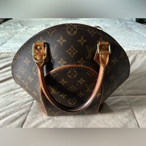 Louis Vuitton Eclipse